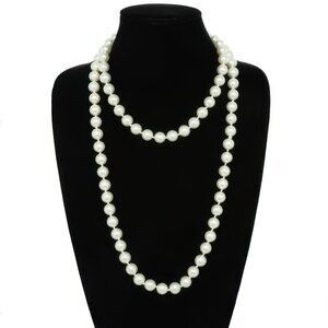White Pearlescent Pearl Beaded Necklace